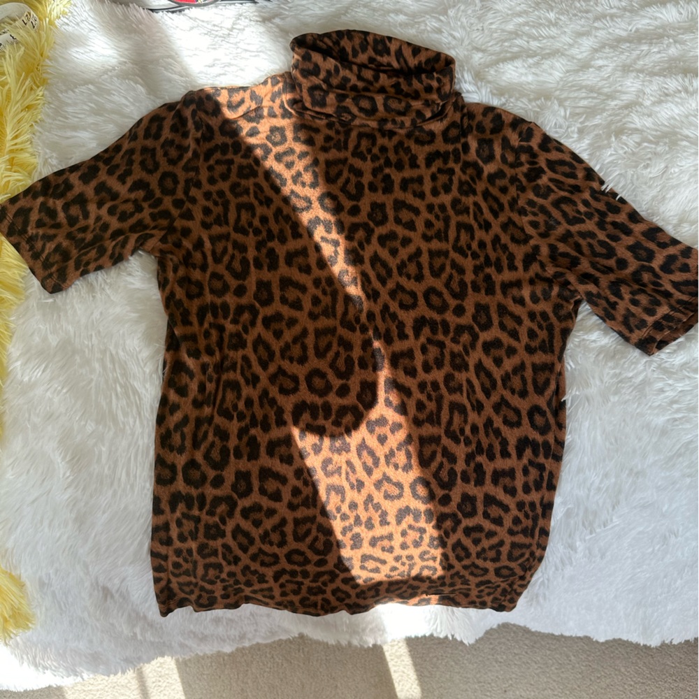 Michael Kors Leopard print Turtleneck Top Size S
